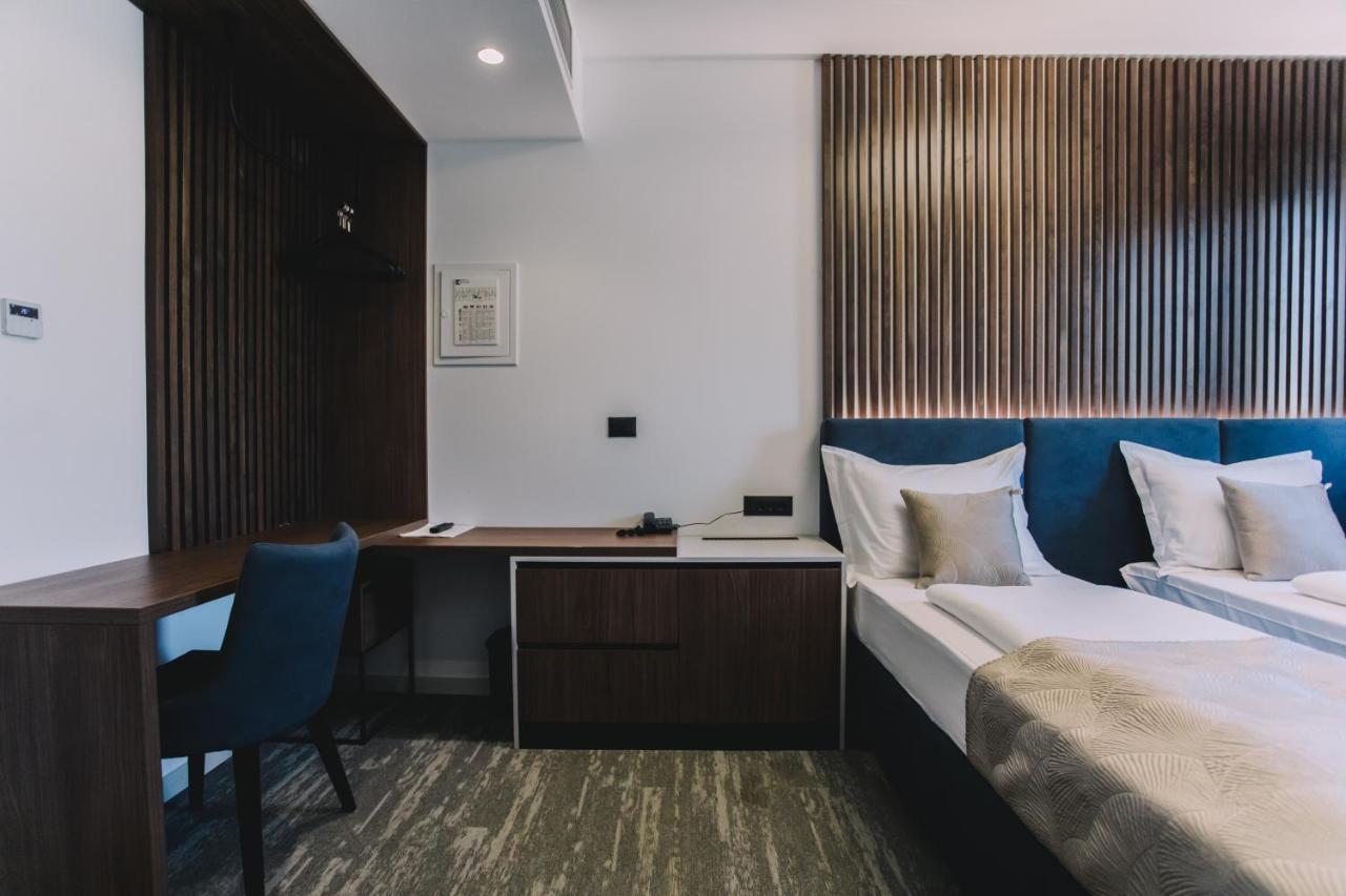 Hotel Batuda Сплит Экстерьер фото