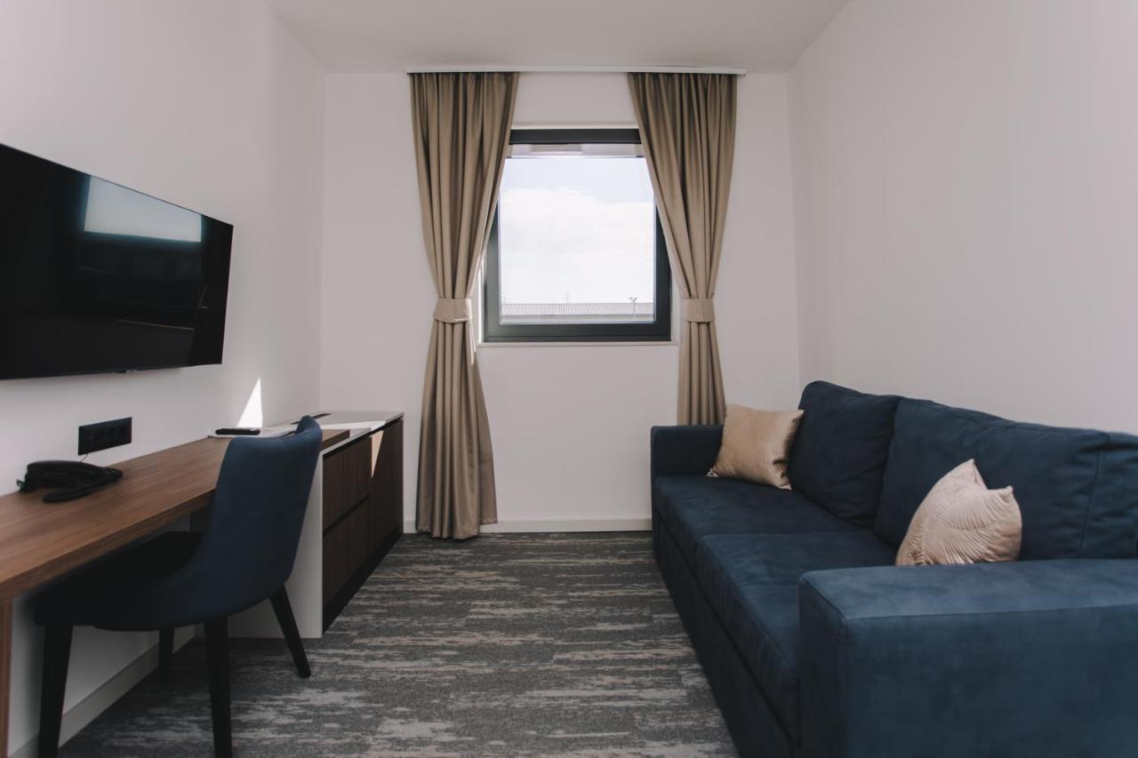 Hotel Batuda Сплит Экстерьер фото